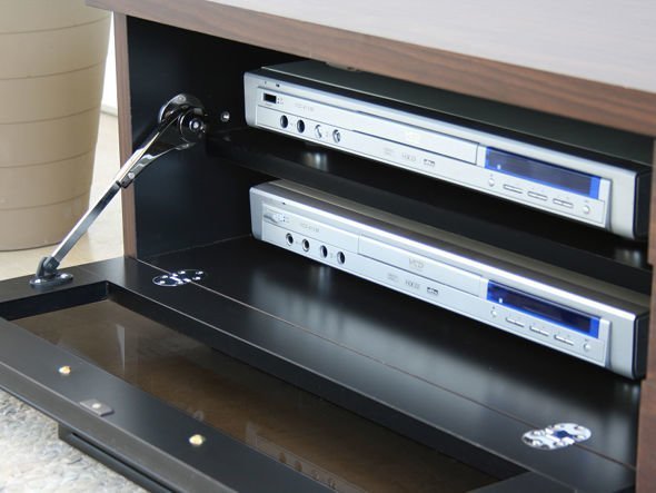 【フライミールーム/FLYMEe Room / GOODS】のTV BOARD / テレビボード 幅90cm f1152 インテリア・キッズ・メンズ・レディースファッション・服の通販 founy(ファニー) 　ガラス　Glass, Glassware　コンパクト　Compact, Small Size　モダン　Modern, Contemporary　ホーム・キャンプ・アウトドア・お取り寄せ　Home Living / Home & Lifestyle / Camping Gear / Outdoor Camping　家具・インテリア　Home Furniture & Interior. Stylish & Functional Living Spaces　テレビボード・テレビ台　TV Cabinets & Consoles　テレビ台・TVボード　Tv Board　フラップ扉はばたんとならず安全に開け閉めできるソフトクローズ仕様です。棚板は位置の調節が可能。棚板は|ID: prp329100000010713 ipo3291000000036647504