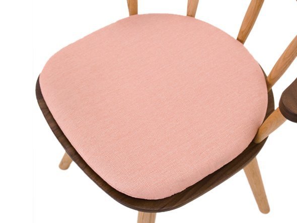 【ナガノインテリア/NAGANO INTERIOR / GOODS】のREAL arm chair / リアル アームチェア DC341-0W インテリア・キッズ・メンズ・レディースファッション・服の通販 founy(ファニー) 　送料無料　Free Shipping　ハーフ　Half, Half-Length　リアル　Real, Realistic　ホーム・キャンプ・アウトドア・お取り寄せ　Home Living / Home & Lifestyle / Camping Gear / Outdoor Camping　家具・インテリア　Home Furniture & Interior. Stylish & Functional Living Spaces　チェア・椅子　Seating & Chairs　ダイニングチェア・木製チェア　Dining Chairs　ホーム・キャンプ・アウトドア・お取り寄せ　Home Living / Home & Lifestyle / Camping Gear / Outdoor Camping　家具・インテリア　Home Furniture & Interior. Stylish & Functional Living Spaces　チェア・椅子　Seating & Chairs　アームチェア・アクセントチェア　Armchairs & Accent Chairs　別売りの専用クッションを使用したイメージ(クッション張地:F492 ファブリック / Aランク)|ID: prp329100000010875 ipo3291000000030216735