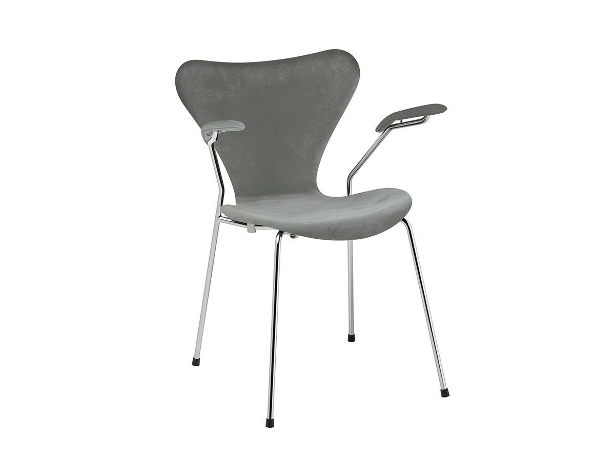 【フリッツ ハンセン/FRITZ HANSEN / GOODS】のSERIES 7 / セブンチェア フルパディング アームチェア ベルベット 3207 インテリア・キッズ・メンズ・レディースファッション・服の通販 founy(ファニー) 　コーティング　Coating　シンプル　Simple　バランス　Balance　パウダー　Powder　ファブリック　Fabric　フォルム　Form　フォーマル　Formal　ベルベット　Velvet　モダン　Modern　送料無料　Free Shipping　ホーム・キャンプ・アウトドア・お取り寄せ　Home,Garden,Outdoor,Camping Gear　家具・インテリア　Furniture　チェア・椅子　Chair　ダイニングチェア　Dining Chair　ホーム・キャンプ・アウトドア・お取り寄せ　Home,Garden,Outdoor,Camping Gear　家具・インテリア　Furniture　チェア・椅子　Chair　アームチェア　Armchair　張地:BELFAST シールグレー(カテゴリー1)、脚部:クローム仕上|ID: prp329100000010939 ipo3291000000030246428