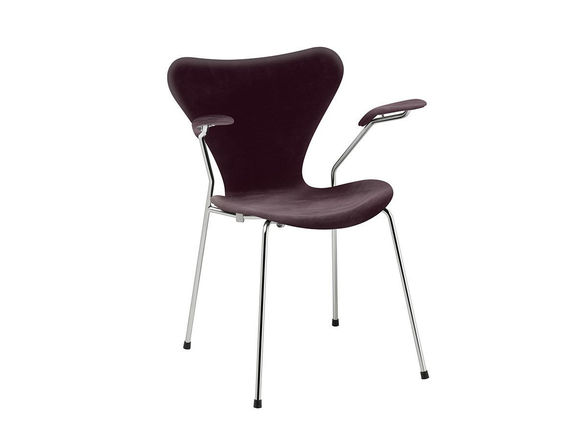 【フリッツ ハンセン/FRITZ HANSEN / GOODS】のSERIES 7 / セブンチェア フルパディング アームチェア ベルベット 3207 インテリア・キッズ・メンズ・レディースファッション・服の通販 founy(ファニー) 　コーティング　Coating, Coated Finish　シンプル　Simple, Minimal　バランス　Balance, Style Balance　パウダー　Powder, Soft Tone　ファブリック　Fabric, Textile　フォルム　Silhouette, Form　フォーマル　Formal, Dressy　ベルベット　Velvet, Velvety　モダン　Modern, Contemporary　送料無料　Free Shipping　ホーム・キャンプ・アウトドア・お取り寄せ　Home Living / Home & Lifestyle / Camping Gear / Outdoor Camping　家具・インテリア　Home Furniture & Interior. Stylish & Functional Living Spaces　チェア・椅子　Seating & Chairs　ダイニングチェア・木製チェア　Dining Chairs　ホーム・キャンプ・アウトドア・お取り寄せ　Home Living / Home & Lifestyle / Camping Gear / Outdoor Camping　家具・インテリア　Home Furniture & Interior. Stylish & Functional Living Spaces　チェア・椅子　Seating & Chairs　アームチェア・アクセントチェア　Armchairs & Accent Chairs　張地:BELFAST ダークプラム(カテゴリー1)、脚部:クローム仕上|ID: prp329100000010939 ipo3291000000033451714