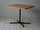 【グリニッチ オリジナル ファニチャー/greeniche original furniture / GOODS】のCafe Table / カフェテーブル 800 × 600 / 900 × 700 天板ウッド:レッドオーク、脚部ブラック、サイズ:幅90 × 奥行70 × 高さ72.5cm <|ID: prp329100000010948 ipo3291000000030238683