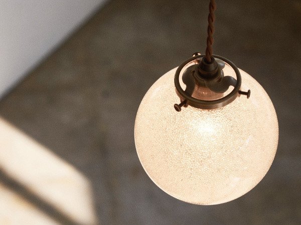 【フライミーパーラー/FLYMEe Parlor / GOODS】のPendant Light / ペンダントライト #104969 インテリア・キッズ・メンズ・レディースファッション・服の通販 founy(ファニー) 　おすすめ　Recommended / Our Picks　アンティーク　Antique-Inspired　ガラス　Glass, Glassware　ハンド　Hand, Handmade　ホーム・キャンプ・アウトドア・お取り寄せ　Home Living / Home & Lifestyle / Camping Gear / Outdoor Camping　家具・インテリア　Home Furniture & Interior. Stylish & Functional Living Spaces　ライト・照明　Lamps & Lighting Fixtures　ペンダントライト・吊り下げ照明　Pendant Light / Hanging Light Fixture　タイプ:シャイン|ID: prp329100000011080 ipo3291000000030227913