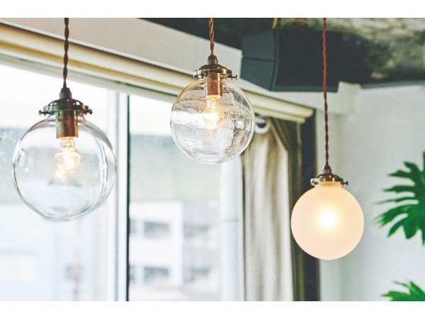 【フライミーパーラー/FLYMEe Parlor / GOODS】のPendant Light / ペンダントライト #104969 インテリア・キッズ・メンズ・レディースファッション・服の通販 founy(ファニー) おすすめ Recommended / Our Picks アンティーク Antique-Inspired ガラス Glass, Glassware ハンド Hand, Handmade ホーム・キャンプ・アウトドア・お取り寄せ Home Living / Home & Lifestyle / Camping Gear / Outdoor Camping 家具・インテリア Home Furniture & Interior. Stylish & Functional Living Spaces ライト・照明 Lamps & Lighting Fixtures ペンダントライト・吊り下げ照明 Pendant Light / Hanging Light Fixture タイプ:(左から)クリア、バブル、フロスト|ID: prp329100000011080 ipo3291000000036845403