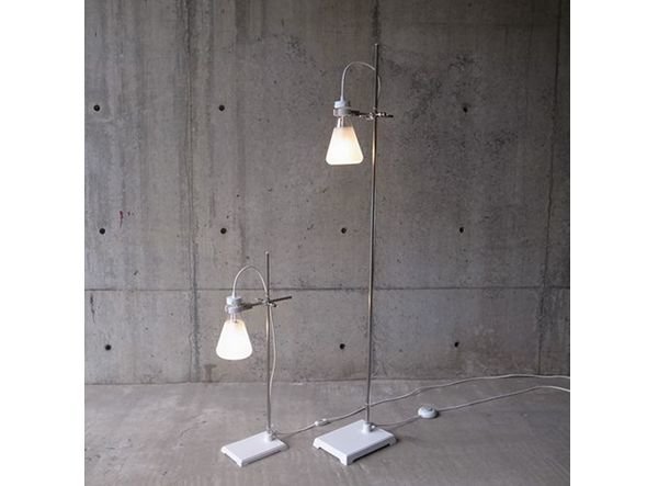 【アボード/abode / GOODS】のFLASK - table / フラスコ テーブルライト インテリア・キッズ・メンズ・レディースファッション・服の通販 founy(ファニー) 　送料無料　Free Shipping　テーブル　Table, Dining Table　デスク　Desk, Work Desk　フォルム　Silhouette, Form　ホーム・キャンプ・アウトドア・お取り寄せ　Home Living / Home & Lifestyle / Camping Gear / Outdoor Camping　家具・インテリア　Home Furniture & Interior. Stylish & Functional Living Spaces　ライト・照明　Lamps & Lighting Fixtures　デスクライト・卓上照明　Desk Lamp / Table Lamp / Study Light　左:テーブルランプ 右:フロアランプ|ID: prp329100000011171 ipo3291000000036847924