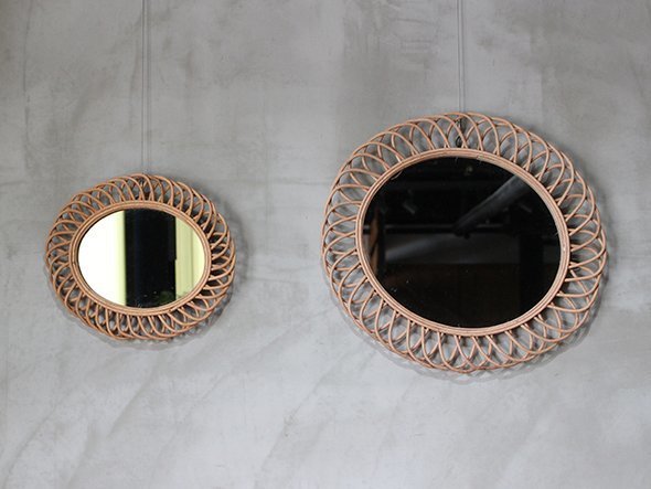 【アデペシュ/a.depeche / GOODS】のrotta rattan mirror ellipse / ロッタ ラタン ミラー エリプス インテリア・キッズ・メンズ・レディースファッション・服の通販 founy(ファニー) 　モチーフ　Motif　ラタン　Rattan　ホーム・キャンプ・アウトドア・お取り寄せ　Home,Garden,Outdoor,Camping Gear　家具・インテリア　Furniture　ミラー・ドレッサー　Mirror　ミラー・鏡　Mirror　ホーム・キャンプ・アウトドア・お取り寄せ　Home,Garden,Outdoor,Camping Gear　家具・インテリア　Furniture　ミラー・ドレッサー　Mirror　ドレッサー　Dresser　左:Sサイズ(幅33 × 高さ29cm)、右:Lサイズ(幅47.5 × 高さ30cm)|ID: prp329100000897014 ipo3291000000014504365