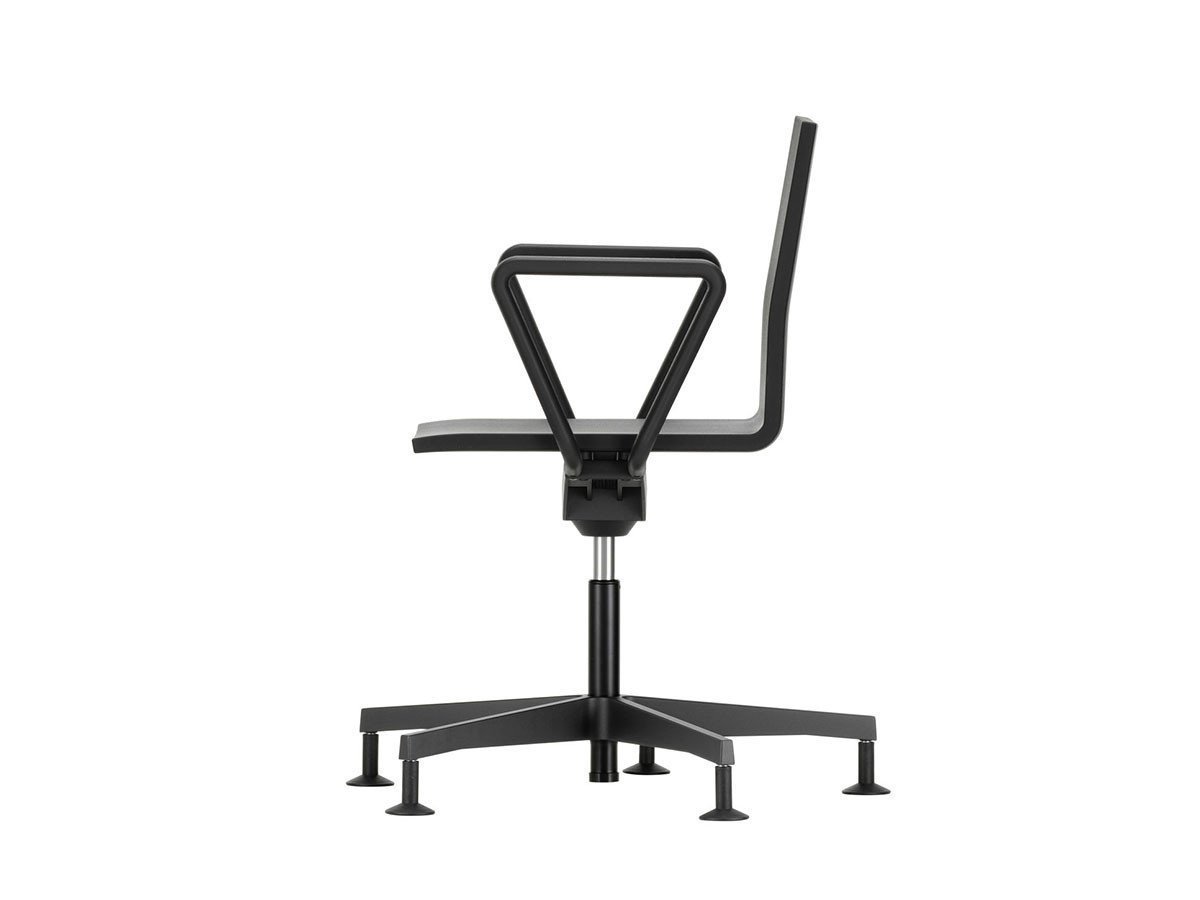 【ヴィトラ/Vitra / GOODS】の.04 / ゼロフォー スタジオチェア アームレスト付 人気、トレンドファッション・服の通販 founy(ファニー) 　送料無料　Free Shipping　なめらか　Smooth, Silky Texture　シンプル　Simple, Minimal　ホーム・キャンプ・アウトドア・お取り寄せ　Home Living / Home & Lifestyle / Camping Gear / Outdoor Camping　家具・インテリア　Home Furniture & Interior. Stylish & Functional Living Spaces　チェア・椅子　Seating & Chairs　オフィスチェア・在宅ワーク用チェア　Office & Desk Chairs　other-6|ID: prp329100000964813 ipo3291000000031525493