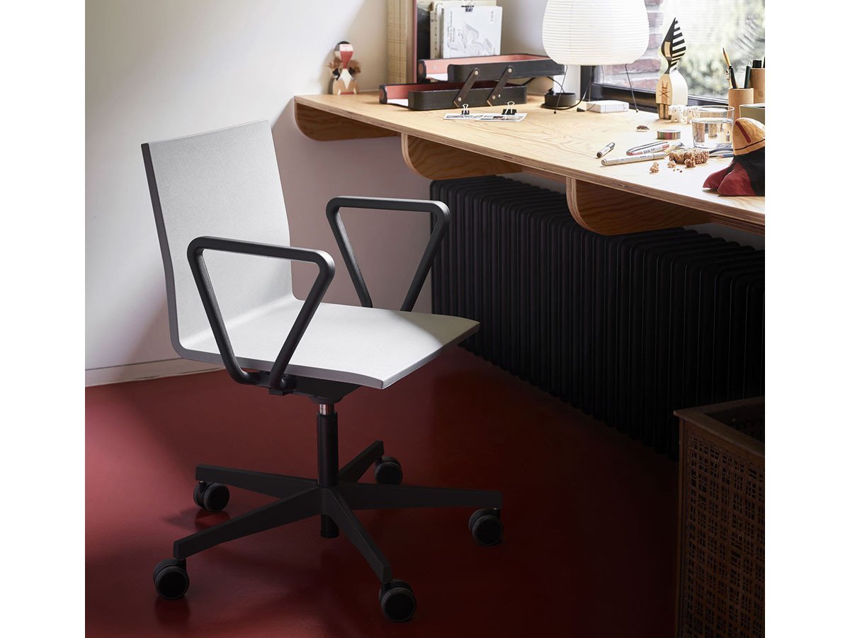 【ヴィトラ/Vitra / GOODS】の.04 / ゼロフォー スタジオチェア アームレス インテリア・キッズ・メンズ・レディースファッション・服の通販 founy(ファニー) 送料無料 Free Shipping なめらか Smooth, Silky Texture シンプル Simple, Minimal ホーム・キャンプ・アウトドア・お取り寄せ Home Living / Home & Lifestyle / Camping Gear / Outdoor Camping 家具・インテリア Home Furniture & Interior. Stylish & Functional Living Spaces チェア・椅子 Seating & Chairs オフィスチェア・在宅ワーク用チェア Office & Desk Chairs 参考イメージ|ID: prp329100000964814 ipo3291000000034145287