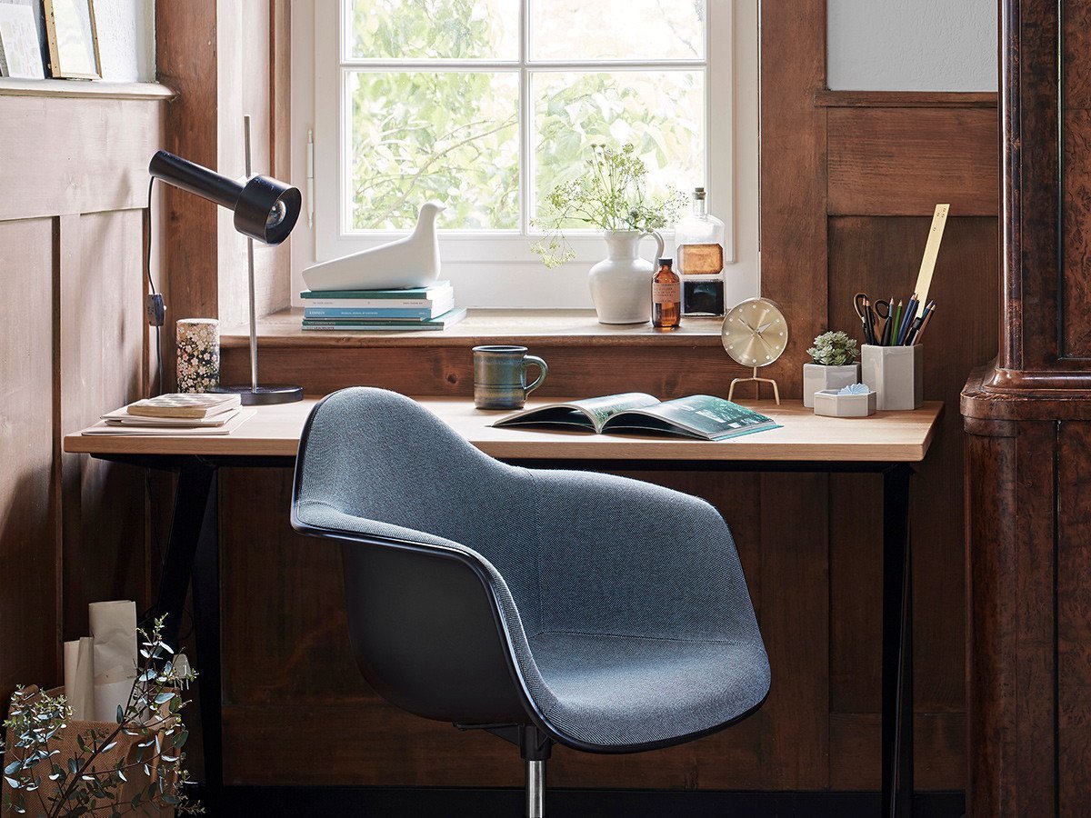 【ヴィトラ/Vitra / GOODS】のDesk Clocks Tripod Clock / デスク クロック トライポッド クロック 人気、トレンドファッション・服の通販 founy(ファニー) 　アクセサリー　Fashion Accessories　腕時計　Wristwatch　コレクション　Collection, Seasonal Line　デスク　Desk, Work Desk　時計　Watch, Wristwatch　送料無料　Free Shipping　ホーム・キャンプ・アウトドア・お取り寄せ　Home Living / Home & Lifestyle / Camping Gear / Outdoor Camping　家具・インテリア　Home Furniture & Interior. Stylish & Functional Living Spaces　その他 インテリア雑貨、家具　Home Decor & Furniture Extras　other-6|ID: prp329100001015522 ipo3291000000031525105