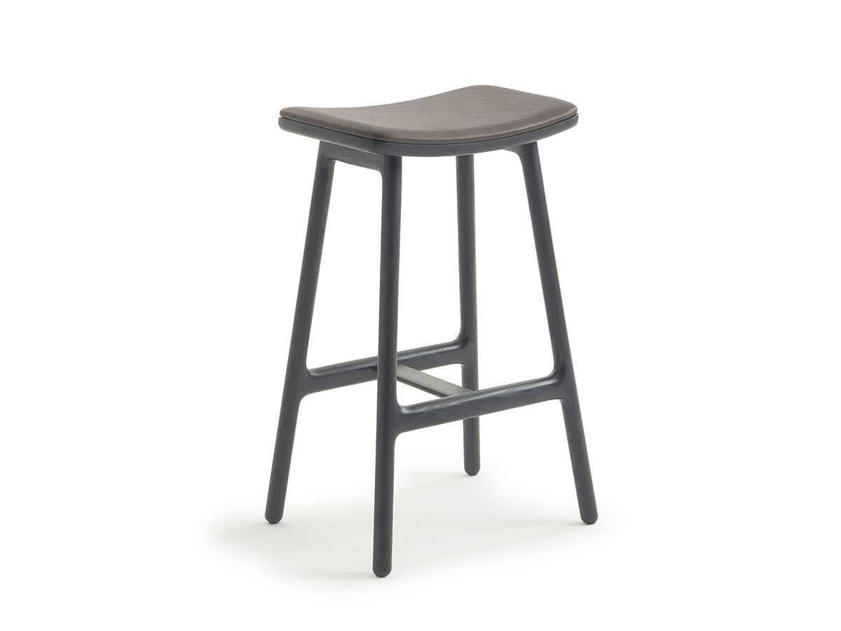 【スケッチ/Sketch / GOODS】のODD counter stool / オッド カウンタースツール 張座 インテリア・キッズ・メンズ・レディースファッション・服の通販 founy(ファニー) 　フィット　Fit　ホーム・キャンプ・アウトドア・お取り寄せ　Home,Garden,Outdoor,Camping Gear　家具・インテリア　Furniture　チェア・椅子　Chair　スツール　Stool　ホーム・キャンプ・アウトドア・お取り寄せ　Home,Garden,Outdoor,Camping Gear　家具・インテリア　Furniture　チェア・椅子　Chair　カウンターチェア・ハイスツール　Counter Chair/High Stool　ブラック × モンタナ 4017 アンヴィル|ID: prp329100001125396 ipo3291000000030227879