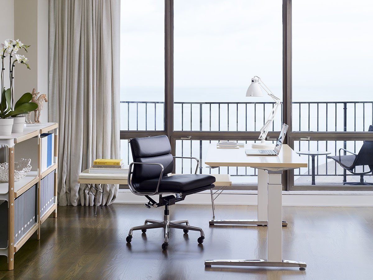 【ハーマンミラー/Herman Miller / GOODS】のEames Soft Pad Group Chair Management Chair / イームズ ソフトパッドグループチェア マネジメントチェア 人気、トレンドファッション・服の通販 founy(ファニー) 　クッション　Cushion　クラシック　Classic　軽量　Lightweight　フレーム　Flame　おすすめ　Recommend　ホーム・キャンプ・アウトドア・お取り寄せ　Home,Garden,Outdoor,Camping Gear　家具・インテリア　Furniture　チェア・椅子　Chair　オフィスチェア・デスクチェア　Office Chair/Desk Chair　other-2|ID: prp329100001177108 ipo3291000000031524312