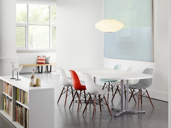 【ハーマンミラー/Herman Miller / GOODS】のEames Molded Plastic Side Shell Chair / イームズ プラスチックサイドシェルチェア ダウェルベース ホワイトアッシュ脚 DSW. BK A2 / DSW. 91 A2 / DSW. 47 A2 インテリア・キッズ・メンズ・レディースファッション・服の通販 founy(ファニー) 　シンプル　Simple, Minimal　人気　Popular, Best Seller　フォルム　Silhouette, Form　ホーム・キャンプ・アウトドア・お取り寄せ　Home Living / Home & Lifestyle / Camping Gear / Outdoor Camping　家具・インテリア　Home Furniture & Interior. Stylish & Functional Living Spaces　チェア・椅子　Seating & Chairs　ダイニングチェア・木製チェア　Dining Chairs　参考イメージ|ID: prp329100001178537 ipo3291000000034452333