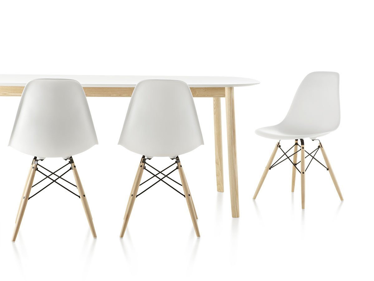 【ハーマンミラー/Herman Miller / GOODS】のEames Molded Plastic Side Shell Chair / イームズ プラスチックサイドシェルチェア ダウェルベース ホワイトアッシュ脚 DSW. BK A2 / DSW. 91 A2 / DSW. 47 A2 インテリア・キッズ・メンズ・レディースファッション・服の通販 founy(ファニー) 　シンプル　Simple, Minimal　人気　Popular, Best Seller　フォルム　Silhouette, Form　ホーム・キャンプ・アウトドア・お取り寄せ　Home Living / Home & Lifestyle / Camping Gear / Outdoor Camping　家具・インテリア　Home Furniture & Interior. Stylish & Functional Living Spaces　チェア・椅子　Seating & Chairs　ダイニングチェア・木製チェア　Dining Chairs　参考イメージ|ID: prp329100001178537 ipo3291000000034664770