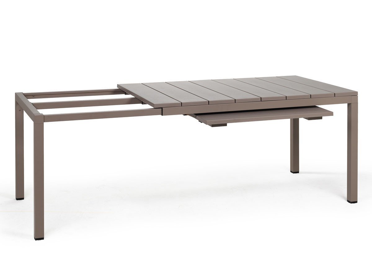 【ナルディ/NARDI / GOODS】のRio Dining Table / リオ ダイニングテーブル インテリア・キッズ・メンズ・レディースファッション・服の通販 founy(ファウニー) 　コンパクト　Compact, Small Size　シンプル　Simple, Minimal　スリット　Slit, Slit Detail　テーブル　Table, Dining Table　ホーム・キャンプ・アウトドア・お取り寄せ　Home Living / Home & Lifestyle / Camping Gear / Outdoor Camping　家具・インテリア　Home Furniture & Interior. Stylish & Functional Living Spaces　テーブル　Dining, Coffee & Side Tables　ダイニングテーブル・食卓テーブル　Dining Tables　天板の延長可動について|(1)脚をスライドで引き出します。|ID: prp329100001210792 ipo3291000000037091220