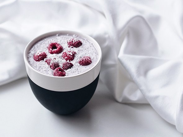 【マギッソ/Magisso / GOODS】のCOOLING CERAMICS FOR BEVERAGES Water Glass / クーリング・セラミックス ビバレッジ ウォーターグラス 2個セット インテリア・キッズ・メンズ・レディースファッション・服の通販 founy(ファニー) 　おすすめ　Recommended / Our Picks　なめらか　Smooth, Silky Texture　ウォーター　Water　ギフト プレゼント　Gift / Present　グラス　Glass, Eyewear　コーティング　Coating, Coated Finish　タンブラー　Tumbler, Travel Mug　テーブル　Table, Dining Table　デザート　Dessert, Sweet Treat　フルーツ、アイスなどの冷たいデザートはもちろん、ホットドリンクにもご使用いただけます。|ID: prp329100001236058 ipo3291000000030202624