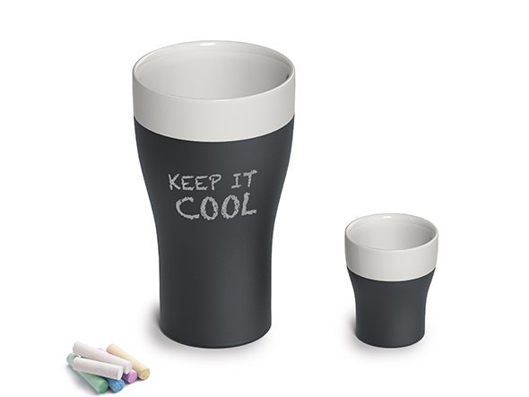 【マギッソ/Magisso / GOODS】のCOOLING CERAMICS FOR BEVERAGES Water Glass / クーリング・セラミックス ビバレッジ ウォーターグラス 2個セット インテリア・キッズ・メンズ・レディースファッション・服の通販 founy(ファニー) 　おすすめ　Recommended / Our Picks　なめらか　Smooth, Silky Texture　ウォーター　Water　ギフト プレゼント　Gift / Present　グラス　Glass, Eyewear　コーティング　Coating, Coated Finish　タンブラー　Tumbler, Travel Mug　テーブル　Table, Dining Table　デザート　Dessert, Sweet Treat　テラコッタの本体にはチョークで文字や絵を描くことができますので、大切な方へ贈る、心を込めたメッセージ|ID: prp329100001236058 ipo3291000000030202630