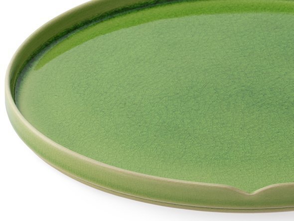 【ハス/HASU / GOODS】のGREEN CRACKLE Plate L / 緑貫入 大皿 インテリア・キッズ・メンズ・レディースファッション・服の通販 founy(ファニー) 　シンプル　Simple　テーブル　Table　フォルム　Form　プレート　Plate　エレガント 上品　Elegant　皿　Dish　緑釉の艶のある表面が盛られた品を鮮やかに引き立てる「緑貫入」の大皿。|ID: prp329100001236096 ipo3291000000025322369