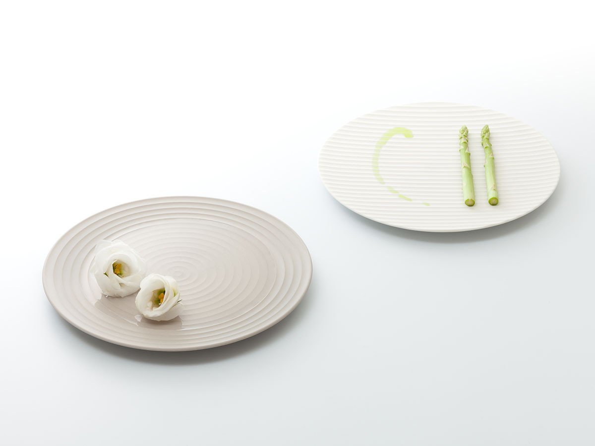 【セキテイ/CEKITAY / GOODS】のLine Plate / せん プレート L(はくさ) インテリア・キッズ・メンズ・レディースファッション・服の通販 founy(ファニー) 　ダイヤモンド　Diamond　テーブル　Table　プレート　Plate　皿　Dish　左:同シリーズ「えん プレート L(いし)」、右:本商品|ID: prp329100001236168 ipo3291000000030203931