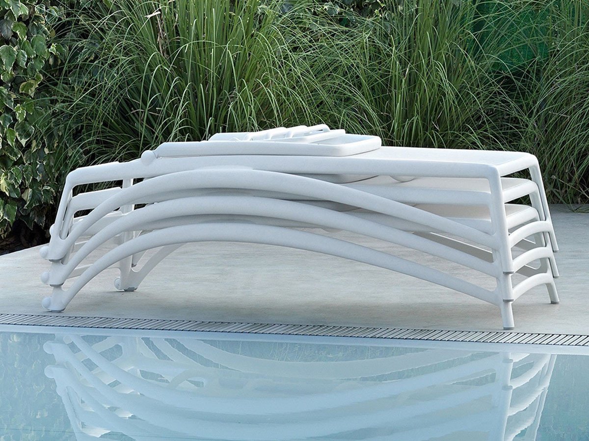 【ナルディ/NARDI / GOODS】のAtlantico Reclining Chair / アトランティコ リクライニングチェアー インテリア・キッズ・メンズ・レディースファッション・服の通販 founy(ファニー) イタリア Italy ガーデン Garden, Gardening フラット Flat, Flat Shoes フレーム Frame, Outline メッシュ Mesh, Net Fabric モダン Modern, Contemporary 背もたれ部分を折り畳めば重ね置きもできるため、複数台あっても1台分のスペースに収納できます。|ID: prp329100001236744 ipo3291000000030212317