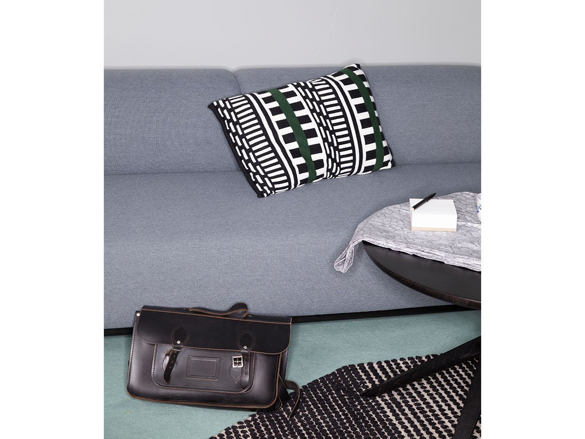 【カリモクニュースタンダード/KARIMOKU NEW STANDARD / GOODS】のSTRIPES CUSHION / ストライプス クッション L 人気、トレンドファッション・服の通販 founy(ファニー) 　送料無料　Free Shipping　クッション　Cushion　ストライプ　Stripe　フェザー　Feather　ホーム・キャンプ・アウトドア・お取り寄せ　Home,Garden,Outdoor,Camping Gear　家具・インテリア　Home Furniture & Interior. Stylish & Functional Living Spaces　その他 インテリア雑貨、家具　Furniture, Interior, Others　other-4|ID: prp329100001236799 ipo3291000000031522074