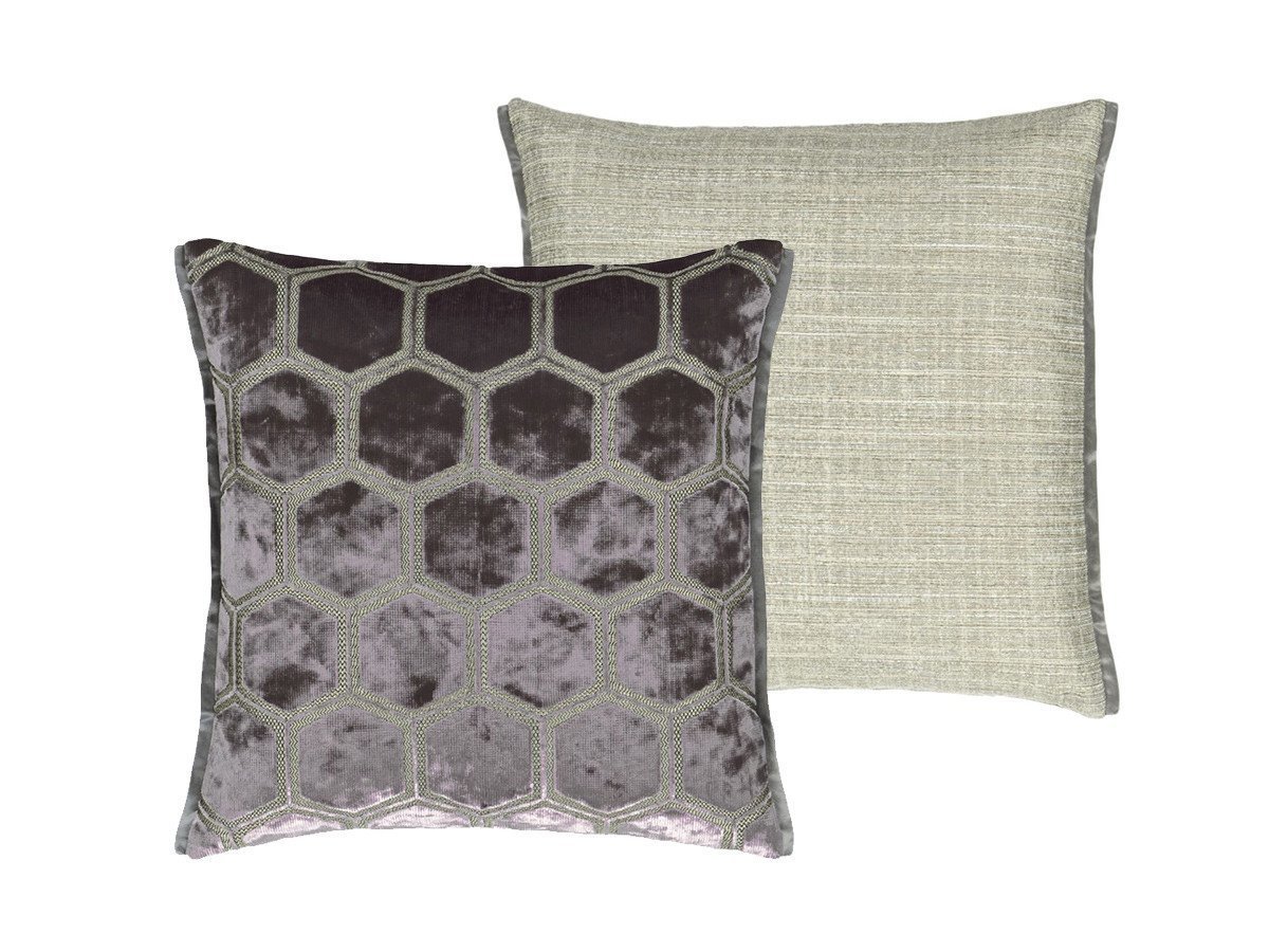 【デザイナーズ ギルド/DESIGNERS GUILD / GOODS】のManipur Cushion / マニプール クッション 43 × 43cm インテリア・キッズ・メンズ・レディースファッション・服の通販 founy(ファニー) エレガント 上品 Elegant クッション Cushion, Throw Pillow クール Cool, Chic パターン Pattern, Design Print フェザー Feather, Feather Detail ベルベット Velvet, Velvety ホーム・キャンプ・アウトドア・お取り寄せ Home Living / Home & Lifestyle / Camping Gear / Outdoor Camping 家具・インテリア Home Furniture & Interior. Stylish & Functional Living Spaces その他 インテリア雑貨、家具 Home Decor & Furniture Extras エスプレッソ|ID: prp329100001236834 ipo3291000000035326798