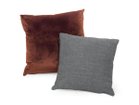 【マスターウォール/MASTERWAL / GOODS】のCUSHION A-TYPE / クッション Aタイプ マチ無 [左]サイズ:55 × 55cm、張地:マグニフィコ 54 バーガンディ(ファブリック4)<&|ID: prp329100001236842 ipo3291000000030180903