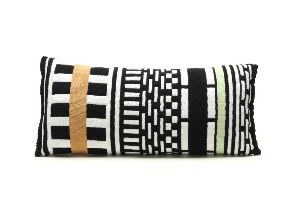 【カリモクニュースタンダード/KARIMOKU NEW STANDARD / GOODS】のSTRIPES CUSHION / ストライプス クッション S インテリア・キッズ・メンズ・レディースファッション・服の通販 founy(ファニー) 　送料無料　Free Shipping　クッション　Cushion, Throw Pillow　ストライプ　Stripe, Striped Pattern　フェザー　Feather, Feather Detail　ホーム・キャンプ・アウトドア・お取り寄せ　Home Living / Home & Lifestyle / Camping Gear / Outdoor Camping　家具・インテリア　Home Furniture & Interior. Stylish & Functional Living Spaces　その他 インテリア雑貨、家具　Home Decor & Furniture Extras　-|ID: prp329100001236853 ipo3291000000035324087