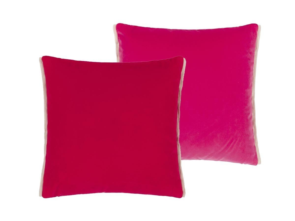 【デザイナーズ ギルド/DESIGNERS GUILD / GOODS】のVarese Cushion / バレーゼ クッション 43 × 43cm インテリア・キッズ・メンズ・レディースファッション・服の通販 founy(ファニー) 　クッション　Cushion　パターン　Pattern　フェザー　Feather　ベルベット　Velvet　リバーシブル　Reversible　ホーム・キャンプ・アウトドア・お取り寄せ　Home,Garden,Outdoor,Camping Gear　家具・インテリア　Furniture　その他 インテリア雑貨、家具　Furniture, Interior, Others　スカーレット & ブライトフューシャ|ID: prp329100001236869 ipo3291000000027288525