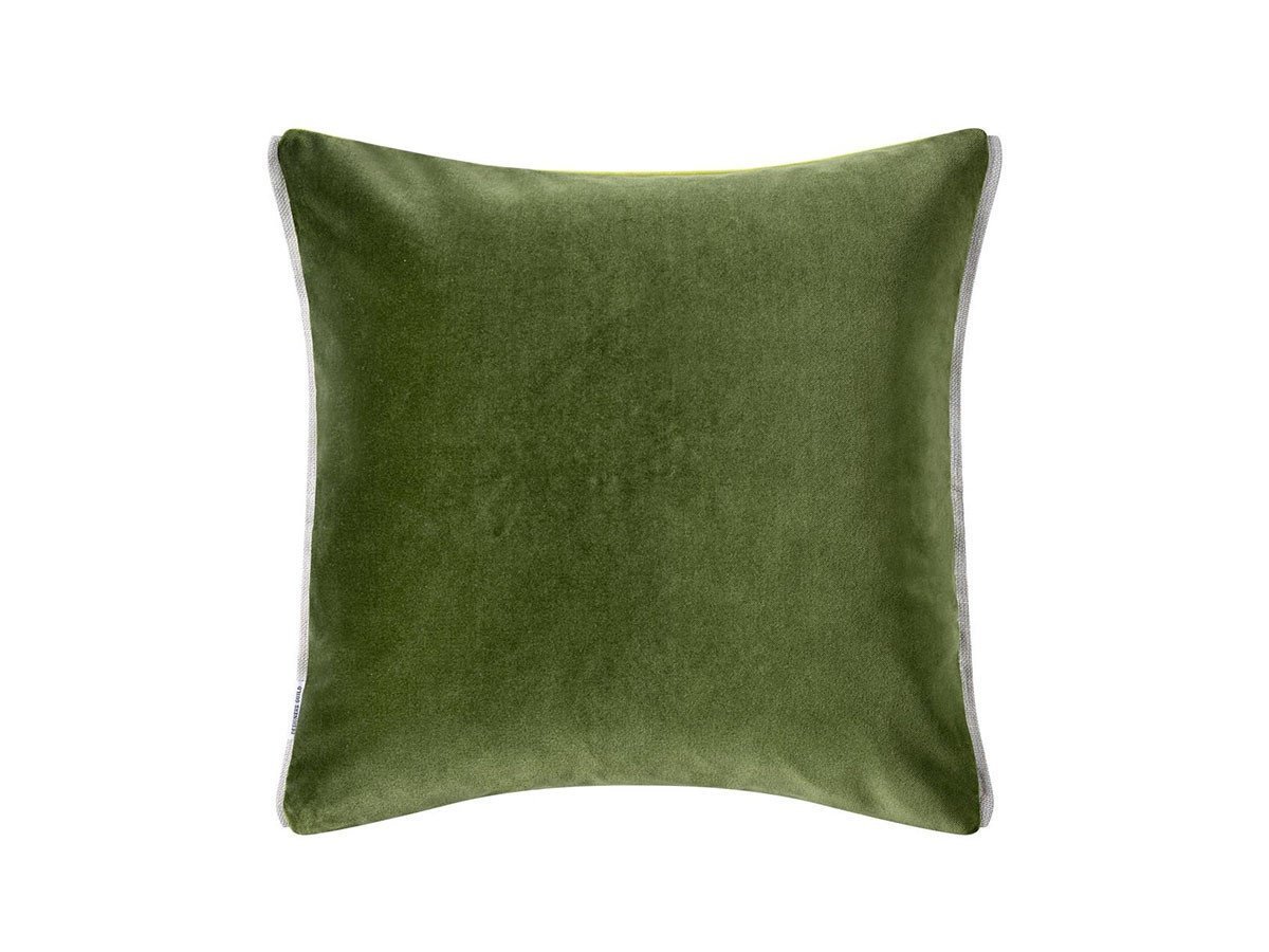 【デザイナーズ ギルド/DESIGNERS GUILD / GOODS】のVarese Cushion / バレーゼ クッション 43 × 43cm インテリア・キッズ・メンズ・レディースファッション・服の通販 founy(ファニー) 　クッション　Cushion　パターン　Pattern　フェザー　Feather　ベルベット　Velvet　リバーシブル　Reversible　ホーム・キャンプ・アウトドア・お取り寄せ　Home,Garden,Outdoor,Camping Gear　家具・インテリア　Furniture　その他 インテリア雑貨、家具　Furniture, Interior, Others　ライム(裏面)|ID: prp329100001236869 ipo3291000000027288529