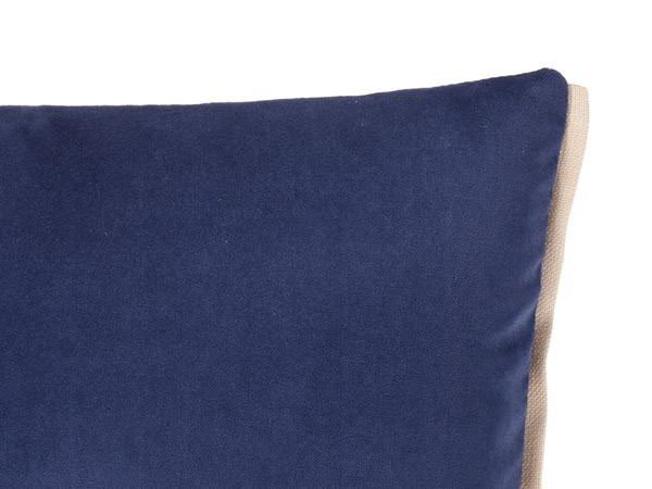 【デザイナーズ ギルド/DESIGNERS GUILD / GOODS】のVarese Cushion / バレーゼ クッション 43 × 43cm インテリア・キッズ・メンズ・レディースファッション・服の通販 founy(ファニー) 　クッション　Cushion　パターン　Pattern　フェザー　Feather　ベルベット　Velvet　リバーシブル　Reversible　ホーム・キャンプ・アウトドア・お取り寄せ　Home,Garden,Outdoor,Camping Gear　家具・インテリア　Furniture　その他 インテリア雑貨、家具　Furniture, Interior, Others　インディゴ & スモーク(表面)|ID: prp329100001236869 ipo3291000000027288574