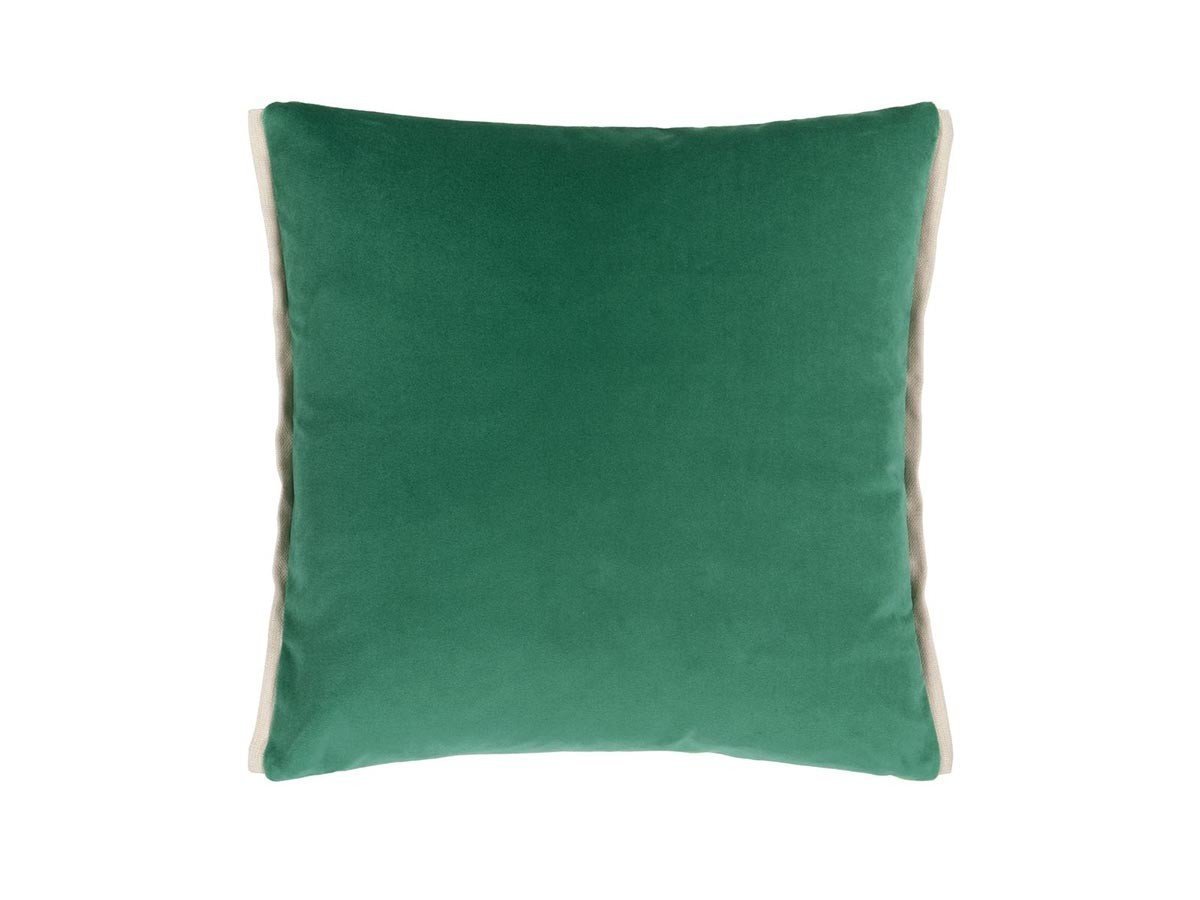 【デザイナーズ ギルド/DESIGNERS GUILD / GOODS】のVarese Cushion / バレーゼ クッション 43 × 43cm インテリア・キッズ・メンズ・レディースファッション・服の通販 founy(ファニー) 　クッション　Cushion　パターン　Pattern　フェザー　Feather　ベルベット　Velvet　リバーシブル　Reversible　ホーム・キャンプ・アウトドア・お取り寄せ　Home,Garden,Outdoor,Camping Gear　家具・インテリア　Furniture　その他 インテリア雑貨、家具　Furniture, Interior, Others　ビリジアン & アップル(表面)|ID: prp329100001236869 ipo3291000000027288588