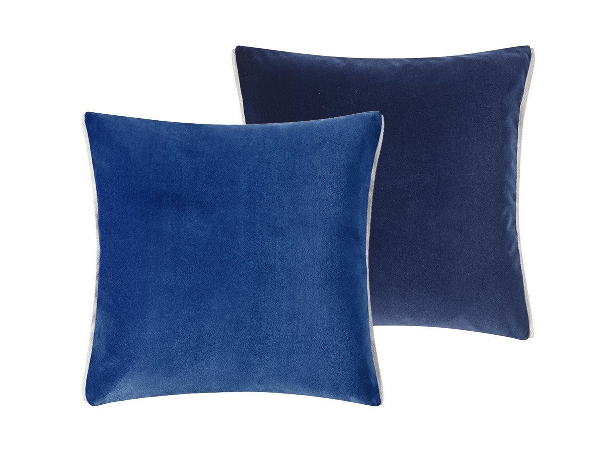 【デザイナーズ ギルド/DESIGNERS GUILD / GOODS】のVarese Cushion / バレーゼ クッション 43 × 43cm インテリア・キッズ・メンズ・レディースファッション・服の通販 founy(ファニー) 　クッション　Cushion　パターン　Pattern　フェザー　Feather　ベルベット　Velvet　リバーシブル　Reversible　ホーム・キャンプ・アウトドア・お取り寄せ　Home,Garden,Outdoor,Camping Gear　家具・インテリア　Furniture　その他 インテリア雑貨、家具　Furniture, Interior, Others　マリーン|ID: prp329100001236869 ipo3291000000027288607