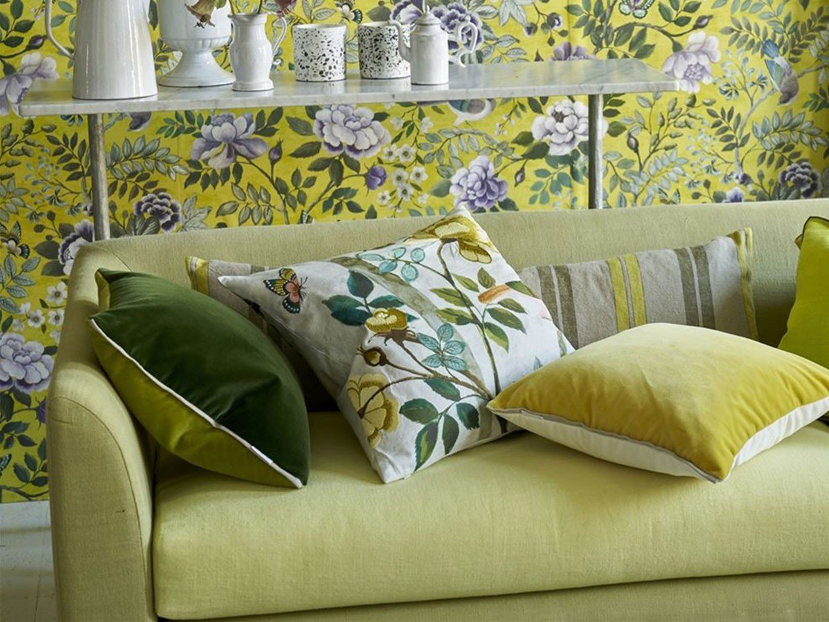 【デザイナーズ ギルド/DESIGNERS GUILD / GOODS】のVarese Cushion / バレーゼ クッション 43 × 43cm 人気、トレンドファッション・服の通販 founy(ファニー) 　クッション　Cushion　パターン　Pattern　フェザー　Feather　ベルベット　Velvet　リバーシブル　Reversible　ホーム・キャンプ・アウトドア・お取り寄せ　Home,Garden,Outdoor,Camping Gear　家具・インテリア　Home Furniture & Interior. Stylish & Functional Living Spaces　その他 インテリア雑貨、家具　Furniture, Interior, Others　other-4|ID: prp329100001236869 ipo3291000000031473380