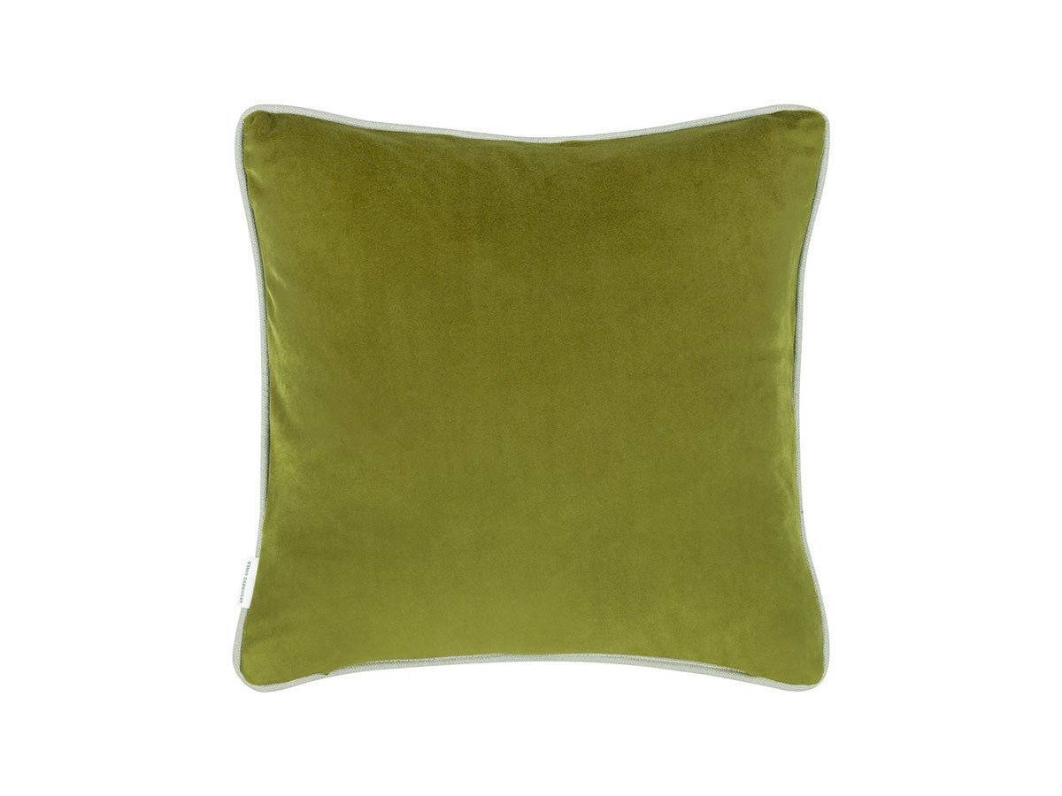 【デザイナーズ ギルド/DESIGNERS GUILD / GOODS】のCorda Cushion / コルダ クッション 43 × 43cm インテリア・キッズ・メンズ・レディースファッション・服の通販 founy(ファニー) クッション Cushion, Throw Pillow コーデュロイ Corduroy, Cord Fabric パイピング Piping, Trim Design パターン Pattern, Design Print フェザー Feather, Feather Detail ベルベット Velvet, Velvety リネン Linen, Linen Fabric 無地 Plain, Solid Color ホーム・キャンプ・アウトドア・お取り寄せ Home Living / Home & Lifestyle / Camping Gear / Outdoor Camping 家具・インテリア Home Furniture & Interior. Stylish & Functional Living Spaces その他 インテリア雑貨、家具 Home Decor & Furniture Extras フォレスト(裏面)|ID: prp329100001236871 ipo3291000000035326808