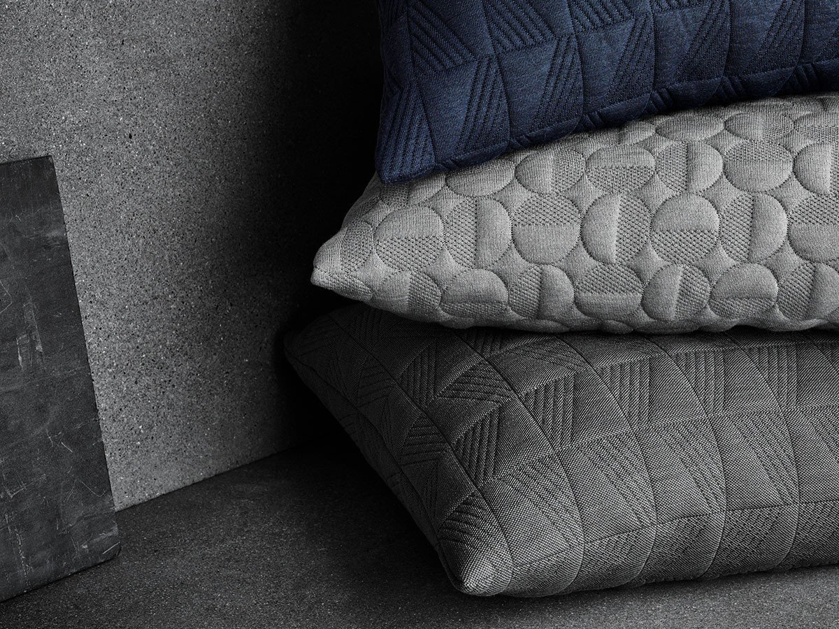 【フリッツ ハンセン/FRITZ HANSEN / GOODS】のCUSHION ARNE JACOBSEN TRAPEZ / クッション アルネ・ヤコブセン トラペズ 50 × 50 人気、トレンドファッション・服の通販 founy(ファニー) 　送料無料　Free Shipping　アクセサリー　Accessories　クッション　Cushion　コレクション　Collection　パターン　Pattern　ホーム・キャンプ・アウトドア・お取り寄せ　Home,Garden,Outdoor,Camping Gear　家具・インテリア　Furniture　その他 インテリア雑貨、家具　Furniture, Interior, Others　other-4|ID: prp329100001236885 ipo3291000000031496856