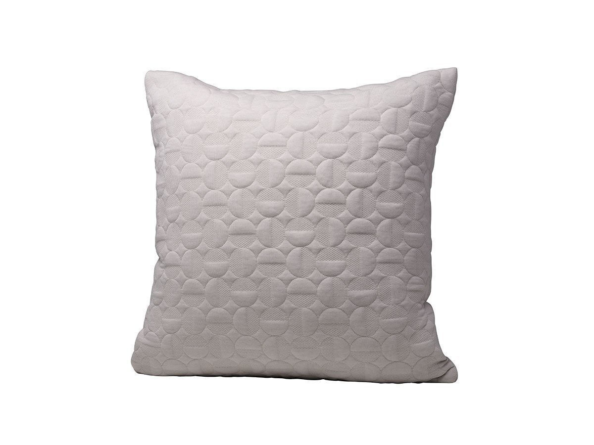 【フリッツ ハンセン/FRITZ HANSEN / GOODS】のCUSHION ARNE JACOBSEN VERTIGO / クッション アルネ・ヤコブセン ヴェルティゴ 50 × 50 インテリア・キッズ・メンズ・レディースファッション・服の通販 founy(ファニー) 送料無料 Free Shipping アクセサリー Fashion Accessories クッション Cushion, Throw Pillow コレクション Collection, Seasonal Line パターン Pattern, Design Print ホーム・キャンプ・アウトドア・お取り寄せ Home Living / Home & Lifestyle / Camping Gear / Outdoor Camping 家具・インテリア Home Furniture & Interior. Stylish & Functional Living Spaces その他 インテリア雑貨、家具 Home Decor & Furniture Extras サンド|ID: prp329100001236886 ipo3291000000030213317