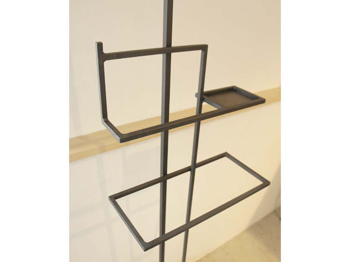 【杉山製作所/Sugiyama Seisakusho / GOODS】のKUROTETSU OBJECT STAND / クロテツ オブジェスタンド 人気、トレンドファッション・服の通販 founy(ファニー) 　送料無料　Free Shipping　クール　Cool　ジャケット　Jacket　スクエア　Square　スタンド　Stand　ホーム・キャンプ・アウトドア・お取り寄せ　Home,Garden,Outdoor,Camping Gear　家具・インテリア　Furniture　その他 インテリア雑貨、家具　Furniture, Interior, Others　other-4|ID: prp329100001236942 ipo3291000000031522488