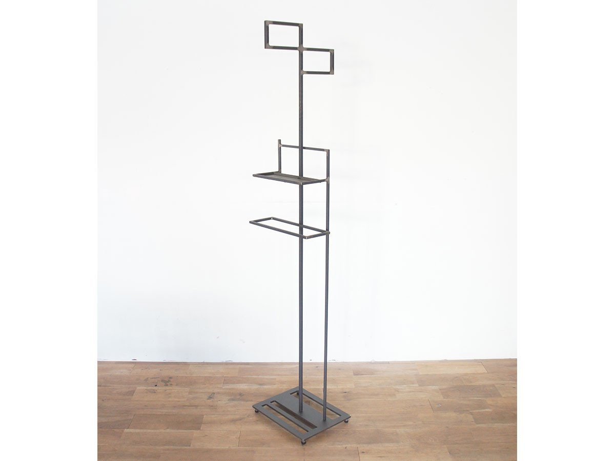 【杉山製作所/Sugiyama Seisakusho / GOODS】のKUROTETSU OBJECT STAND Blue / クロテツ オブジェスタンド ブルー 人気、トレンドファッション・服の通販 founy(ファニー) 　クール　Cool　コンパクト　Compact　ジャケット　Jacket　スクエア　Square　スタンド　Stand　時計　Clock　送料無料　Free Shipping　ホーム・キャンプ・アウトドア・お取り寄せ　Home,Garden,Outdoor,Camping Gear　家具・インテリア　Furniture　その他 インテリア雑貨、家具　Furniture, Interior, Others　other-2|ID: prp329100001236957 ipo3291000000031522544