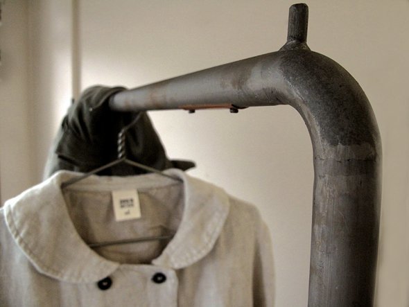 【アデペシュ/a.depeche / GOODS】のiron hanging stand / アイアン ハンギングスタンド 人気、トレンドファッション・服の通販 founy(ファニー) 　おすすめ　Recommended / Our Picks　シンプル　Simple, Minimal　スタンド　Stand Collar, Upright Stand　ホーム・キャンプ・アウトドア・お取り寄せ　Home Living / Home & Lifestyle / Camping Gear / Outdoor Camping　家具・インテリア　Home Furniture & Interior. Stylish & Functional Living Spaces　その他 インテリア雑貨、家具　Home Decor & Furniture Extras　other-2|ID: prp329100001236983 ipo3291000000031522691