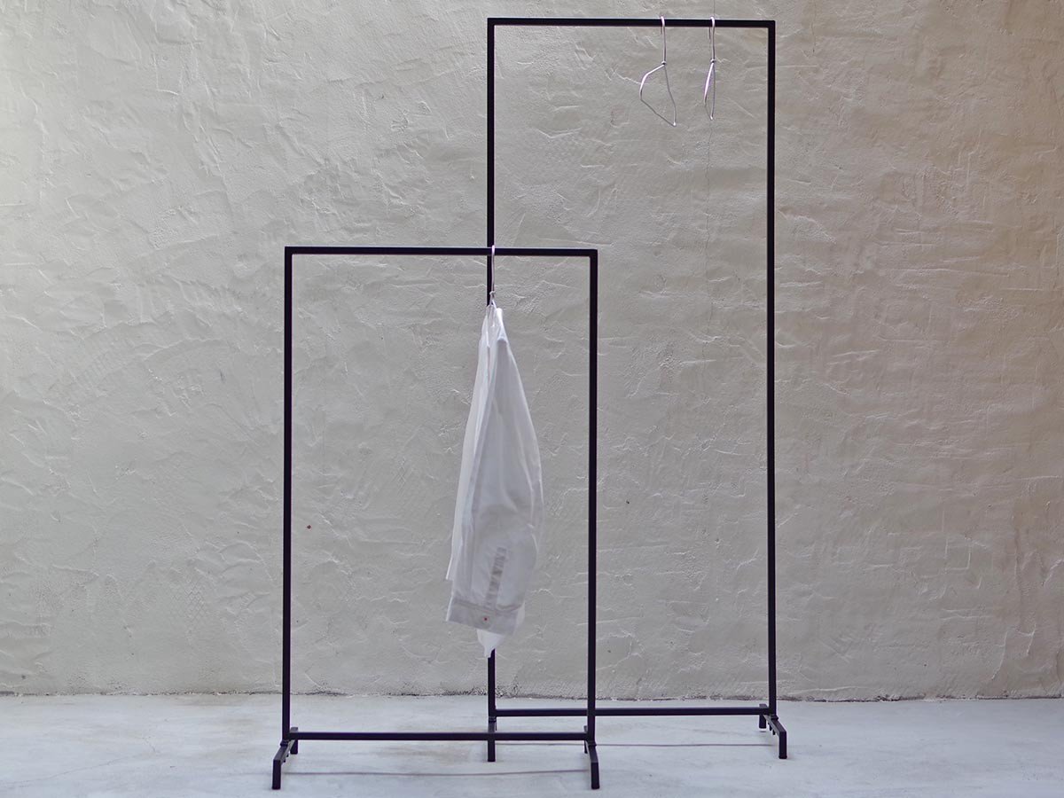 【ライフファニチャー/LIFE FURNITURE / GOODS】のTO IRON HANGER RACK S / TO アイアン ハンガーラック S インテリア・キッズ・メンズ・レディースファッション・服の通販 founy(ファニー) 　送料無料　Free Shipping　ホーム・キャンプ・アウトドア・お取り寄せ　Home,Garden,Outdoor,Camping Gear　家具・インテリア　Furniture　その他 インテリア雑貨、家具　Furniture, Interior, Others　シリーズでサイズ違いを展開しています。|ID: prp329100001236994 ipo3291000000026930745