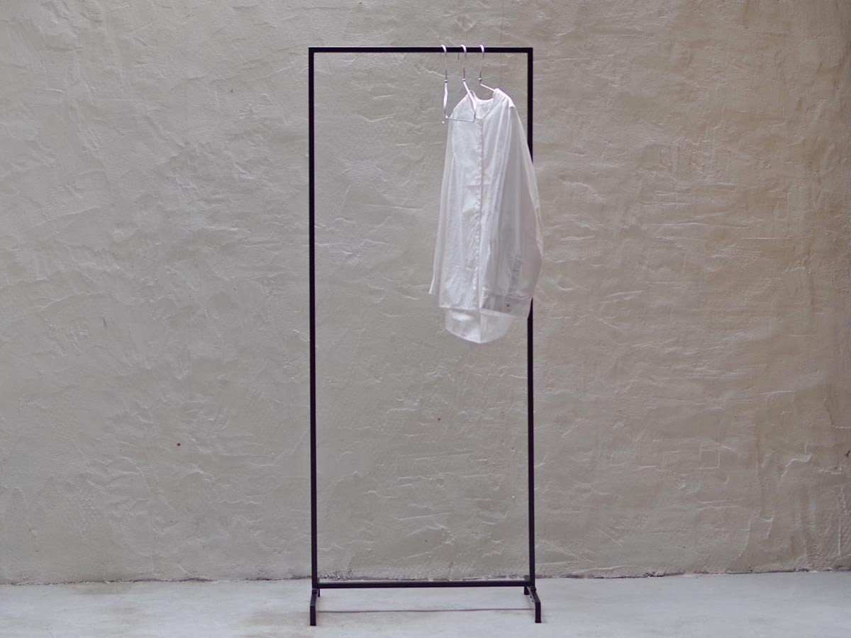 【ライフファニチャー/LIFE FURNITURE / GOODS】のTO IRON HANGER RACK L / TO アイアン ハンガーラック L 人気、トレンドファッション・服の通販 founy(ファニー) 　送料無料　Free Shipping　ホーム・キャンプ・アウトドア・お取り寄せ　Home Living / Home & Lifestyle / Camping Gear / Outdoor Camping　家具・インテリア　Home Furniture & Interior. Stylish & Functional Living Spaces　その他 インテリア雑貨、家具　Home Decor & Furniture Extras　other-3|ID: prp329100001237009 ipo3291000000031522783