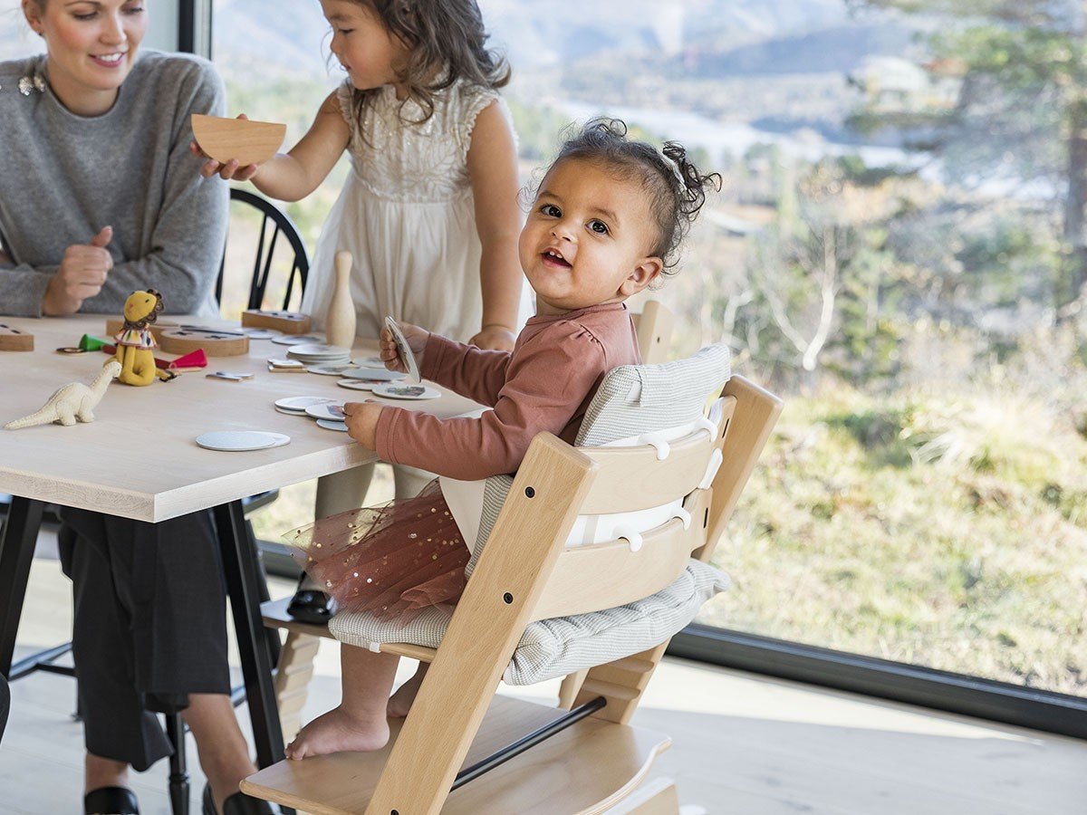 【ストッケ/STOKKE / GOODS】のTRIPP TRAPP / トリップ トラップ クラシッククッション インテリア・キッズ・メンズ・レディースファッション・服の通販 founy(ファニー) 　クッション　Cushion　クラシック　Classic　ベビー　Baby　ホーム・キャンプ・アウトドア・お取り寄せ　Home,Garden,Outdoor,Camping Gear　家具・インテリア　Home Furniture & Interior. Stylish & Functional Living Spaces　キッズ家具　Kids' Furniture　キッズチェア・ベビーチェア　Kids Chair/Baby Chair　組合せ例:トリップ トラップ(ナチュラル) + ベビーセット(ホワイト) + クラシッククッション(|ID: prp329100001241752 ipo3291000000032258857