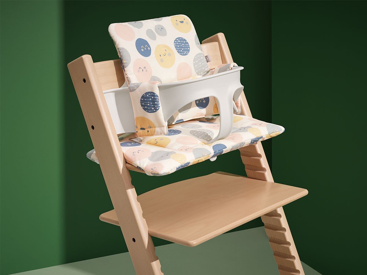 【ストッケ/STOKKE / GOODS】のTRIPP TRAPP / トリップ トラップ クラシッククッション インテリア・キッズ・メンズ・レディースファッション・服の通販 founy(ファニー) 　クッション　Cushion　クラシック　Classic　ベビー　Baby　ホーム・キャンプ・アウトドア・お取り寄せ　Home,Garden,Outdoor,Camping Gear　家具・インテリア　Home Furniture & Interior. Stylish & Functional Living Spaces　キッズ家具　Kids' Furniture　キッズチェア・ベビーチェア　Kids Chair/Baby Chair　組合せ例:トリップ トラップ(ナチュラル) + ベビーセット(ホワイト) + クラシッククッション(|ID: prp329100001241752 ipo3291000000032258869