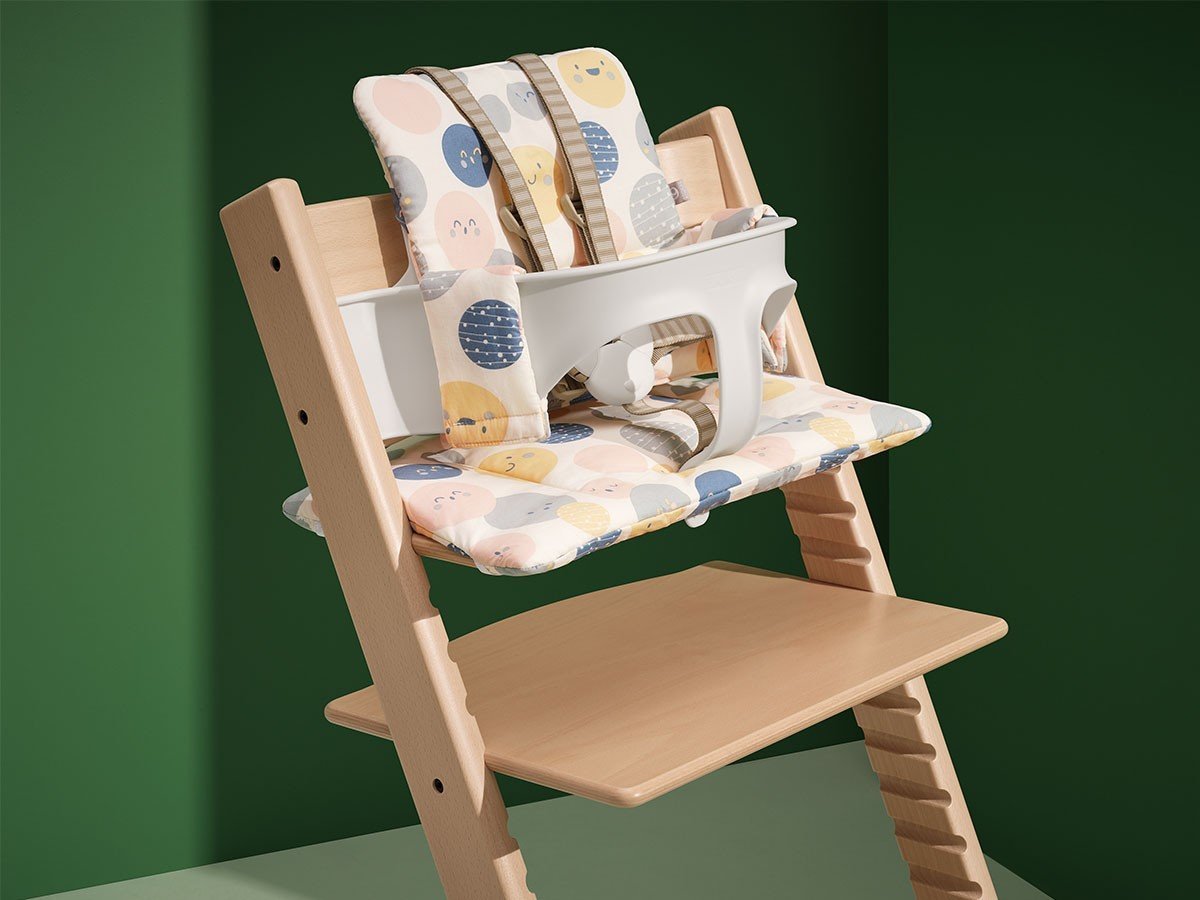 【ストッケ/STOKKE / GOODS】のTRIPP TRAPP / トリップ トラップ クラシッククッション インテリア・キッズ・メンズ・レディースファッション・服の通販 founy(ファニー) 　クッション　Cushion　クラシック　Classic　ベビー　Baby　ホーム・キャンプ・アウトドア・お取り寄せ　Home,Garden,Outdoor,Camping Gear　家具・インテリア　Home Furniture & Interior. Stylish & Functional Living Spaces　キッズ家具　Kids' Furniture　キッズチェア・ベビーチェア　Kids Chair/Baby Chair　組合せ例:トリップ トラップ(ナチュラル) + ベビーセット(ホワイト) + クラシッククッション(|ID: prp329100001241752 ipo3291000000032258870