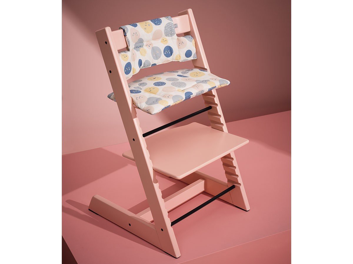 【ストッケ/STOKKE / GOODS】のTRIPP TRAPP / トリップ トラップ クラシッククッション インテリア・キッズ・メンズ・レディースファッション・服の通販 founy(ファニー) 　クッション　Cushion　クラシック　Classic　ベビー　Baby　ホーム・キャンプ・アウトドア・お取り寄せ　Home,Garden,Outdoor,Camping Gear　家具・インテリア　Home Furniture & Interior. Stylish & Functional Living Spaces　キッズ家具　Kids' Furniture　キッズチェア・ベビーチェア　Kids Chair/Baby Chair　組合せ例:トリップ トラップ(セレーヌピンク) + クラシッククッション(ソウルシステム)|ID: prp329100001241752 ipo3291000000032258871