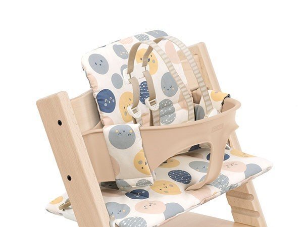 【ストッケ/STOKKE / GOODS】のTRIPP TRAPP / トリップ トラップ クラシッククッション インテリア・キッズ・メンズ・レディースファッション・服の通販 founy(ファニー) 　クッション　Cushion　クラシック　Classic　ベビー　Baby　ホーム・キャンプ・アウトドア・お取り寄せ　Home,Garden,Outdoor,Camping Gear　家具・インテリア　Home Furniture & Interior. Stylish & Functional Living Spaces　キッズ家具　Kids' Furniture　キッズチェア・ベビーチェア　Kids Chair/Baby Chair　組合せ例:トリップ トラップ(ナチュラル) + ベビーセット(ナチュラル) + クラシッククッション|ID: prp329100001241752 ipo3291000000032258888