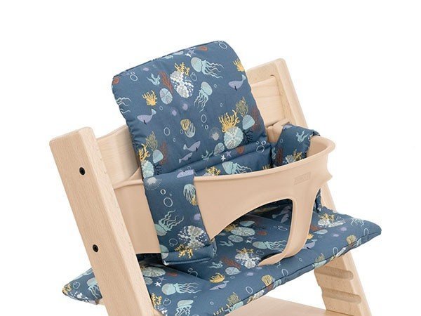 【ストッケ/STOKKE / GOODS】のTRIPP TRAPP / トリップ トラップ クラシッククッション インテリア・キッズ・メンズ・レディースファッション・服の通販 founy(ファニー) 　クッション　Cushion　クラシック　Classic　ベビー　Baby　ホーム・キャンプ・アウトドア・お取り寄せ　Home,Garden,Outdoor,Camping Gear　家具・インテリア　Home Furniture & Interior. Stylish & Functional Living Spaces　キッズ家具　Kids' Furniture　キッズチェア・ベビーチェア　Kids Chair/Baby Chair　組合せ例:トリップ トラップ(ナチュラル) + ベビーセット(ナチュラル) + クラシッククッション|ID: prp329100001241752 ipo3291000000032258896