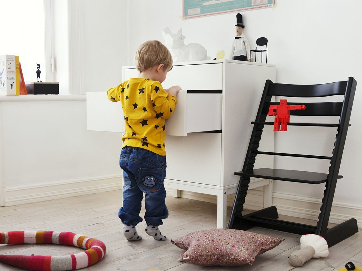 【ストッケ/STOKKE / GOODS】のTRIPP TRAPP / トリップ トラップ インテリア・キッズ・メンズ・レディースファッション・服の通販 founy(ファニー) 　アクセサリー　Accessories　クッション　Cushion　クラシック　Classic　テーブル　Table　ビーチ　Beach　ベビー　Baby　送料無料　Free Shipping　ホーム・キャンプ・アウトドア・お取り寄せ　Home,Garden,Outdoor,Camping Gear　家具・インテリア　Home Furniture & Interior. Stylish & Functional Living Spaces　キッズ家具　Kids' Furniture　キッズチェア・ベビーチェア　Kids Chair/Baby Chair　ブラック|ID: prp329100001241764 ipo3291000000032258630