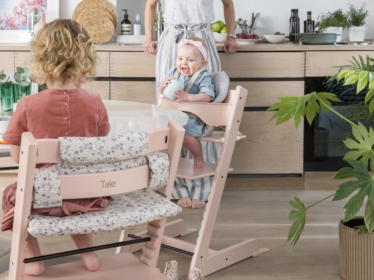 【ストッケ/STOKKE / GOODS】のTRIPP TRAPP / トリップ トラップ インテリア・キッズ・メンズ・レディースファッション・服の通販 founy(ファニー) 　アクセサリー　Accessories　クッション　Cushion　クラシック　Classic　テーブル　Table　ビーチ　Beach　ベビー　Baby　送料無料　Free Shipping　ホーム・キャンプ・アウトドア・お取り寄せ　Home,Garden,Outdoor,Camping Gear　家具・インテリア　Home Furniture & Interior. Stylish & Functional Living Spaces　キッズ家具　Kids' Furniture　キッズチェア・ベビーチェア　Kids Chair/Baby Chair　|ID: prp329100001241764 ipo3291000000032258653