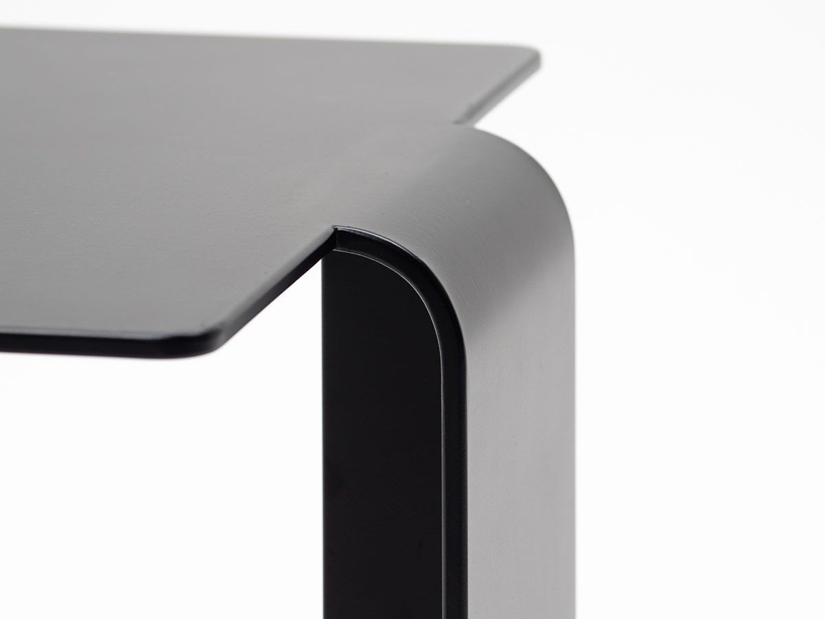 【コンプレックス/COMPLEX / GOODS】のBLACK SIDE TABLE / ブラック サイドテーブル 人気、トレンドファッション・服の通販 founy(ファニー) 　シンプル　Simple, Minimal　テーブル　Table, Dining Table　フォルム　Silhouette, Form　フレーム　Frame, Outline　ホーム・キャンプ・アウトドア・お取り寄せ　Home Living / Home & Lifestyle / Camping Gear / Outdoor Camping　家具・インテリア　Home Furniture & Interior. Stylish & Functional Living Spaces　テーブル　Dining, Coffee & Side Tables　サイドテーブル・ナイトテーブル　Side & End Tables　other-6|ID: prp329100001294223 ipo3291000000031518319