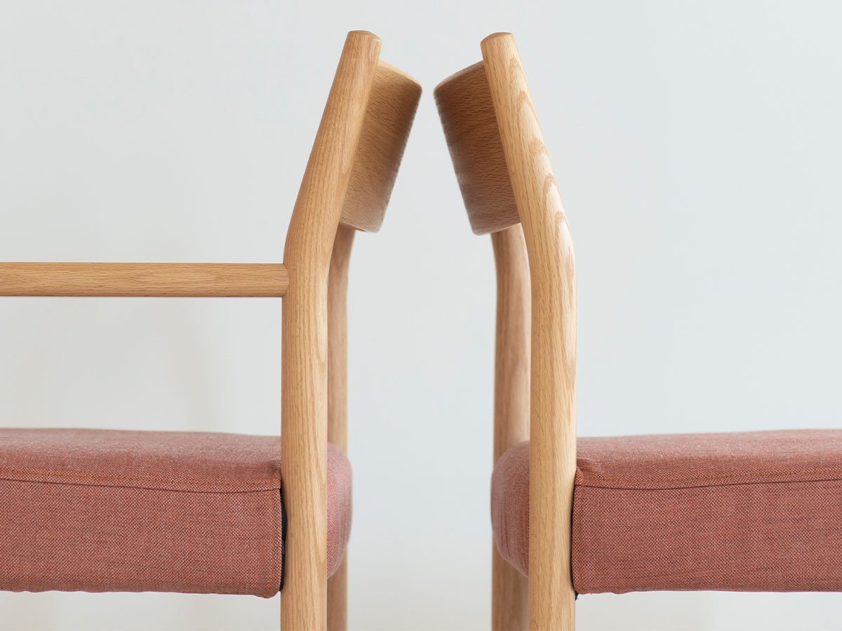 【イカサ/IKASAS / GOODS】のSUIPPO ARM CHAIR / スイッポ アームチェア インテリア・キッズ・メンズ・レディースファッション・服の通販 founy(ファニー) 　送料無料　Free Shipping　クール　Cool, Chic　スタンダード　Standard, Basic　軽量　Lightweight, Ultra Light　ホーム・キャンプ・アウトドア・お取り寄せ　Home Living / Home & Lifestyle / Camping Gear / Outdoor Camping　家具・インテリア　Home Furniture & Interior. Stylish & Functional Living Spaces　チェア・椅子　Seating & Chairs　ダイニングチェア・木製チェア　Dining Chairs　ホーム・キャンプ・アウトドア・お取り寄せ　Home Living / Home & Lifestyle / Camping Gear / Outdoor Camping　家具・インテリア　Home Furniture & Interior. Stylish & Functional Living Spaces　チェア・椅子　Seating & Chairs　アームチェア・アクセントチェア　Armchairs & Accent Chairs　フレーム:オーク、張地:V11|ID: prp329100001335463 ipo3291000000030195977